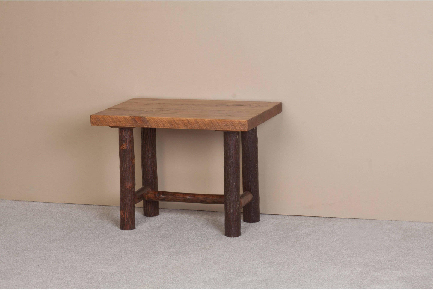 Viking Log Sägezahn Hickory Endtisch