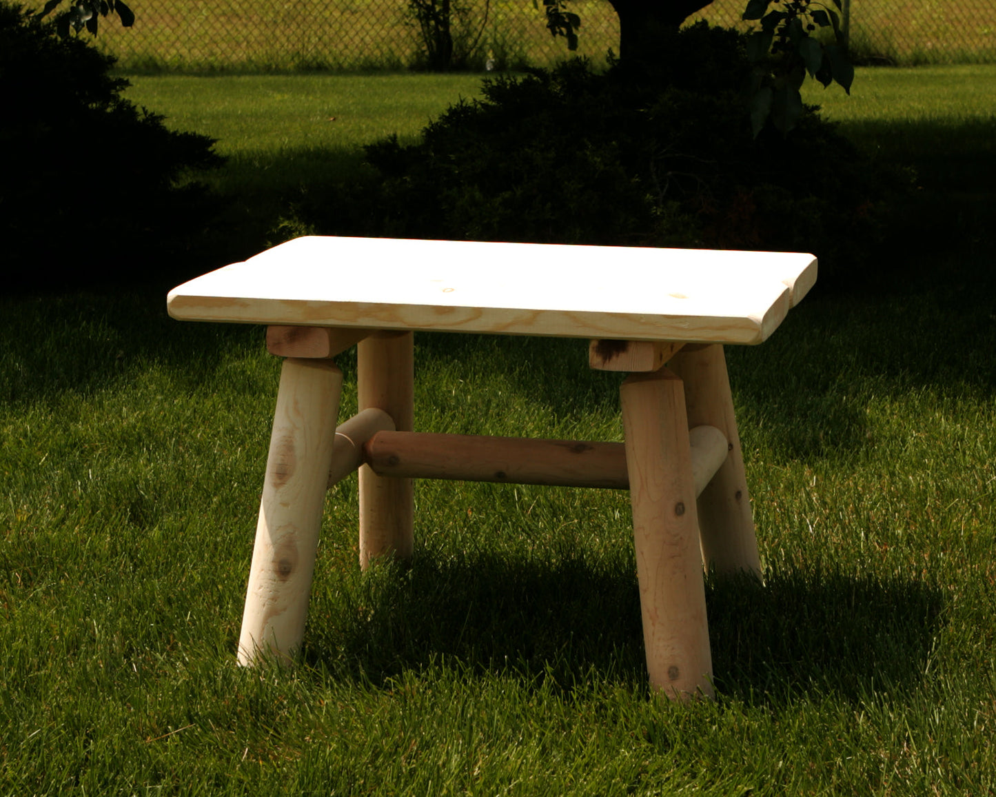 Moon Valley Rustic Cedar Log Rasen Stühle mit Tisch