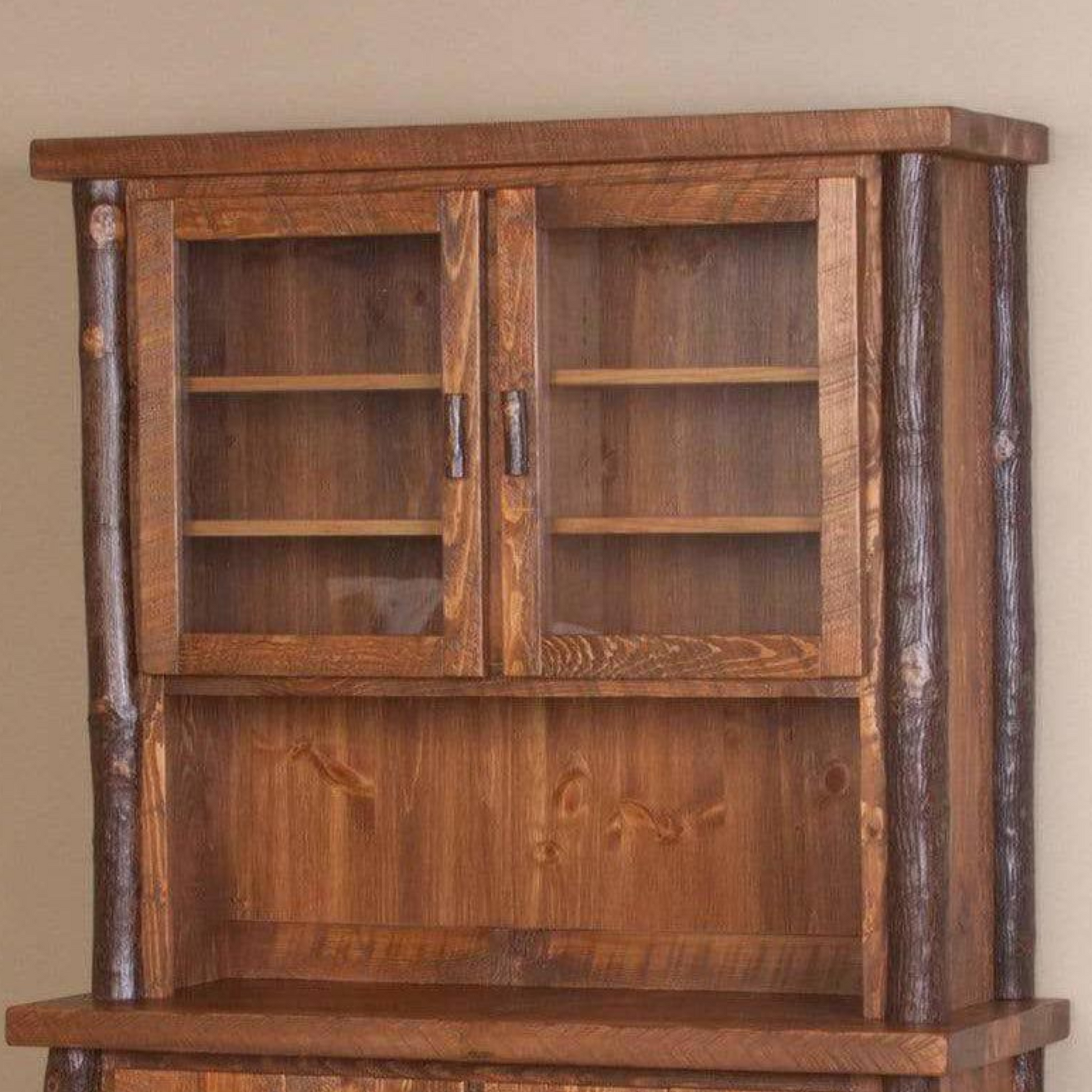 Viking Log Sawtooth Hickory Buffet & Hutch
