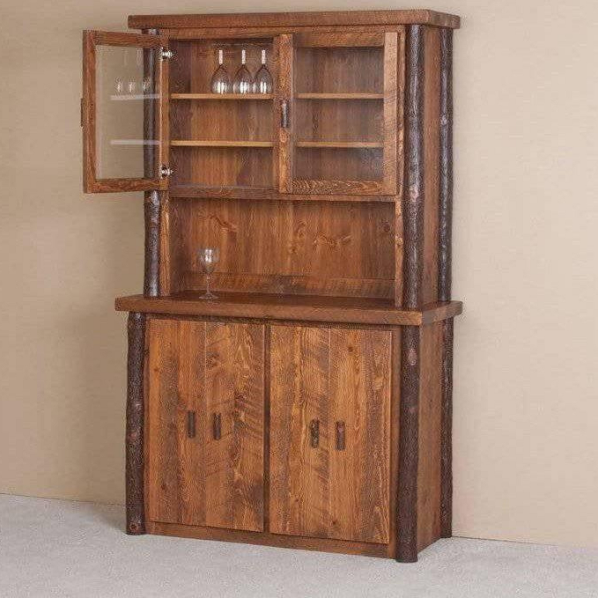 Viking Log Sawtooth Hickory Buffet & Hutch