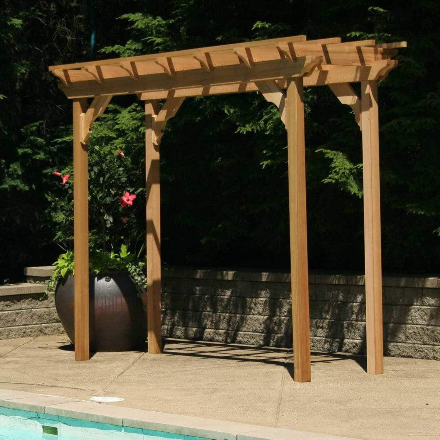 Creekvine Designs Rot Cedar Innenhof Pergola