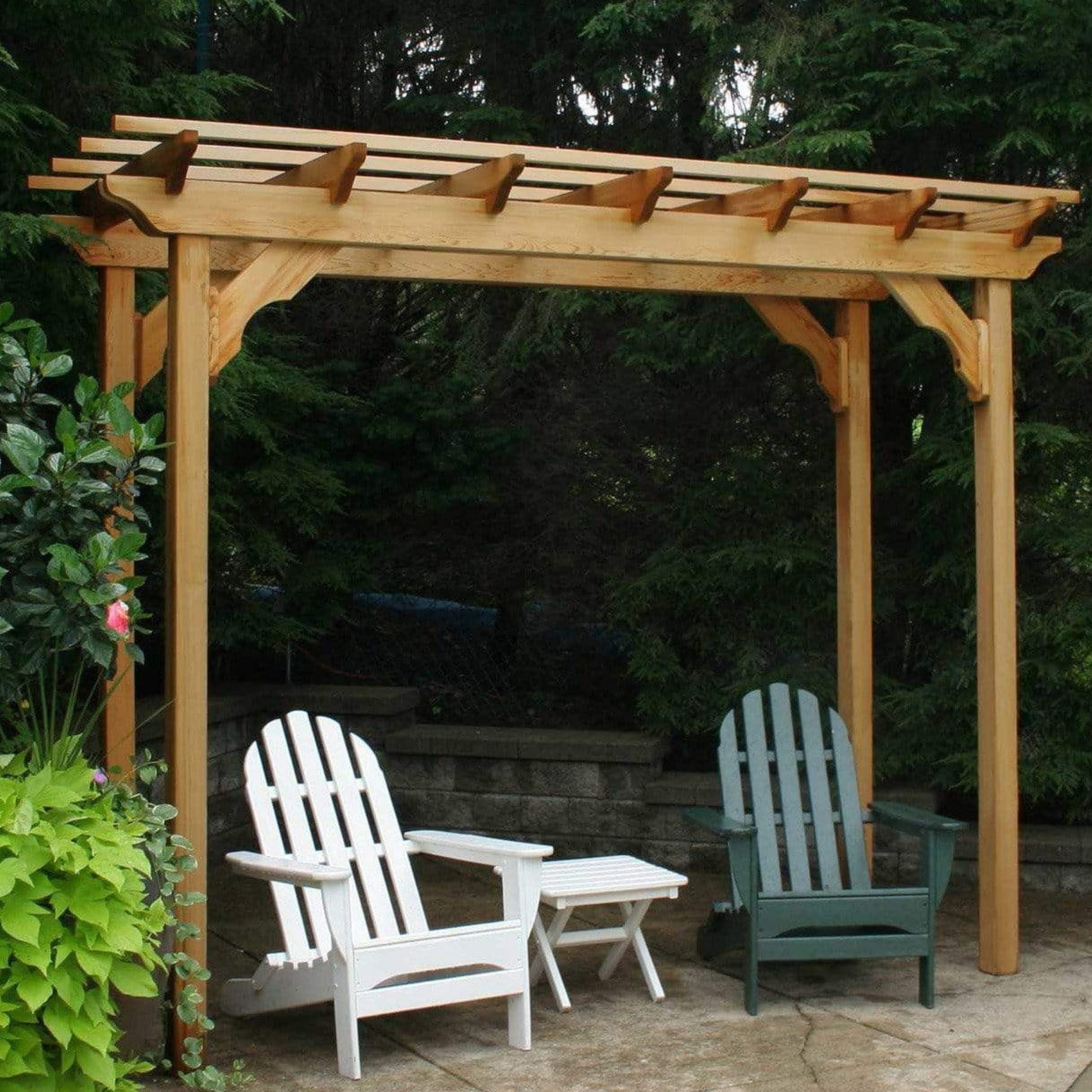 Creekvine Designs Rot Cedar Innenhof Pergola