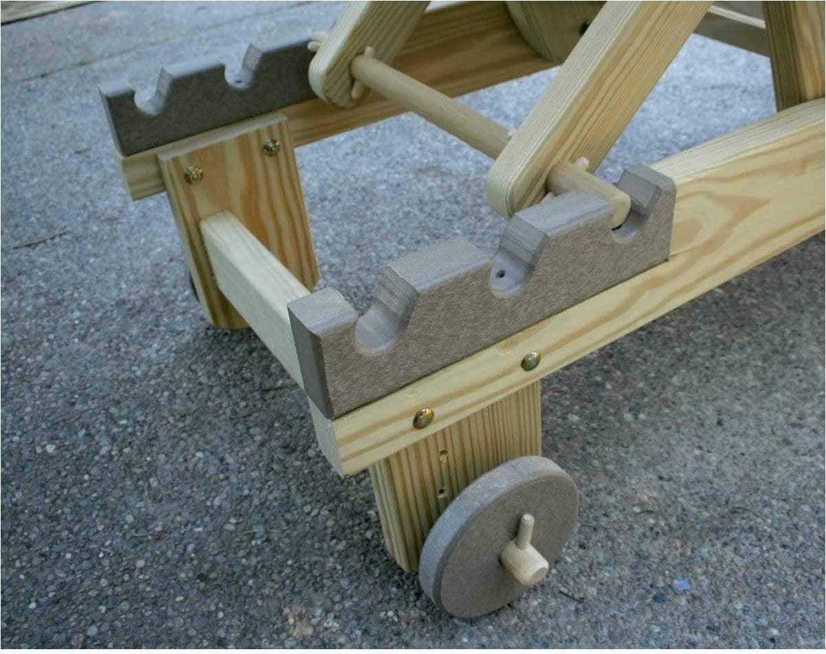 Creekvine Designs behandelt Pine Chaiselongue mit Armen