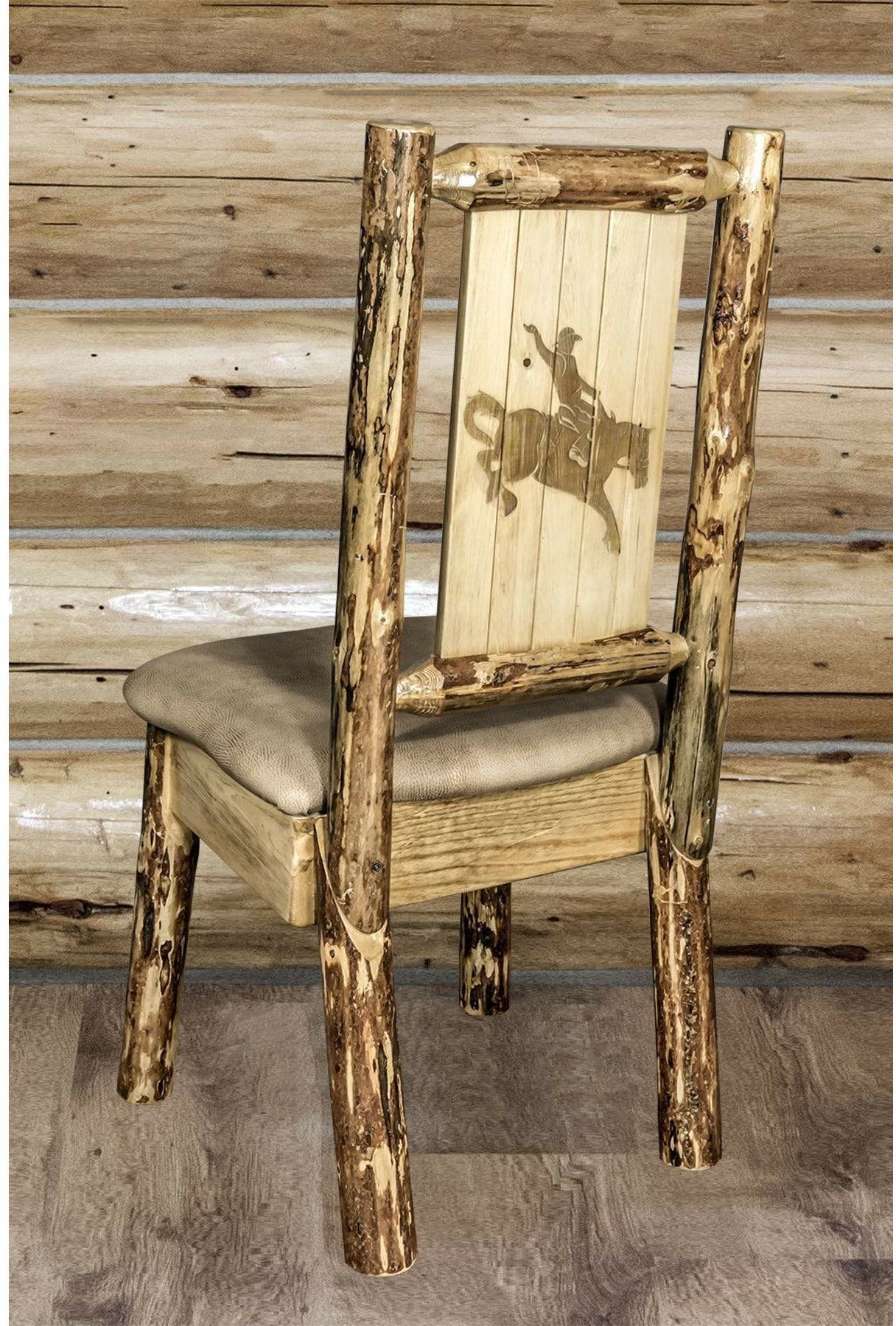 Montana Woodworks Glacier Country Kollektion Seitenstuhl Buckskin Polsterung mit Lasergravur Design