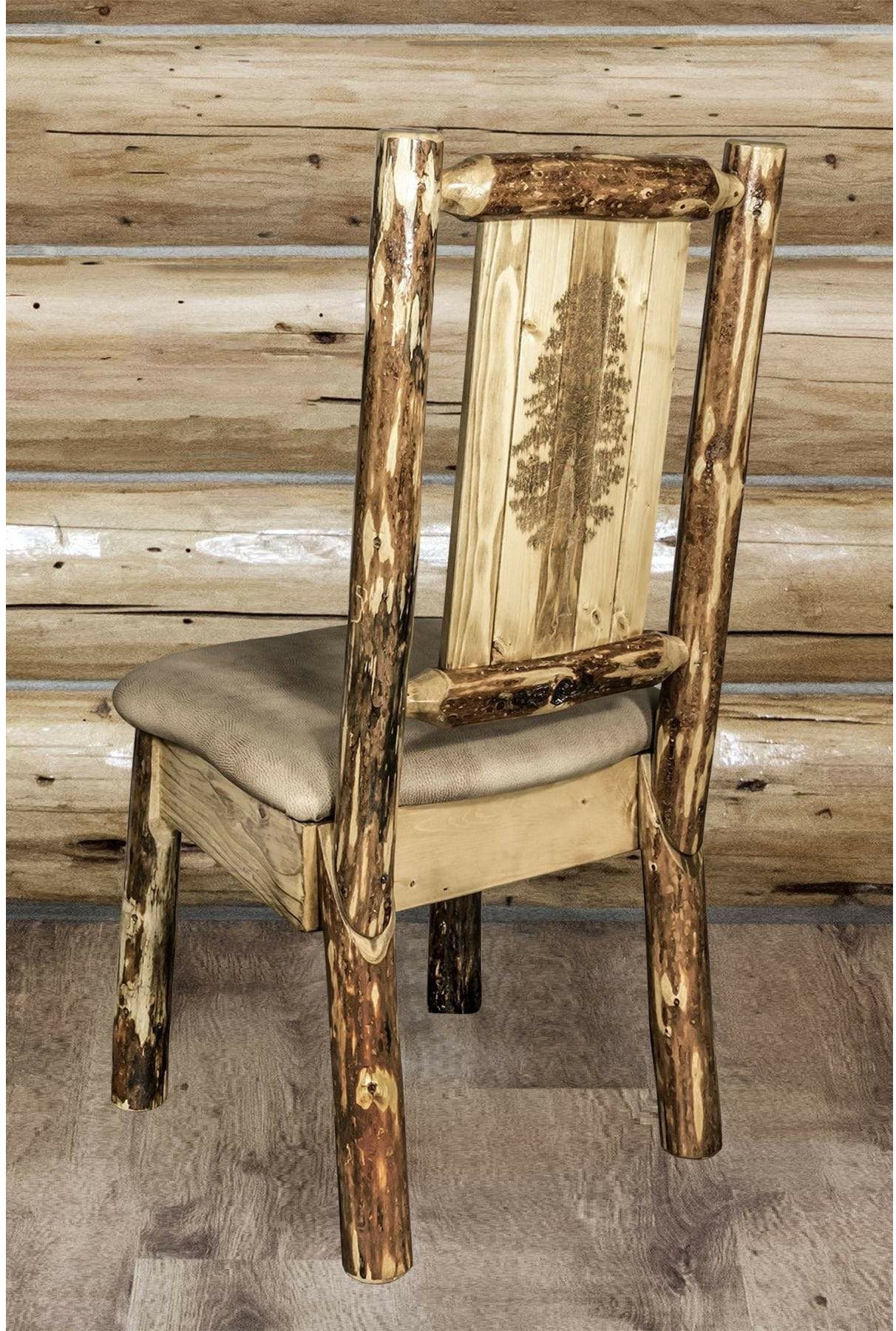 Montana Woodworks Glacier Country Kollektion Seitenstuhl Buckskin Polsterung mit Lasergravur Design