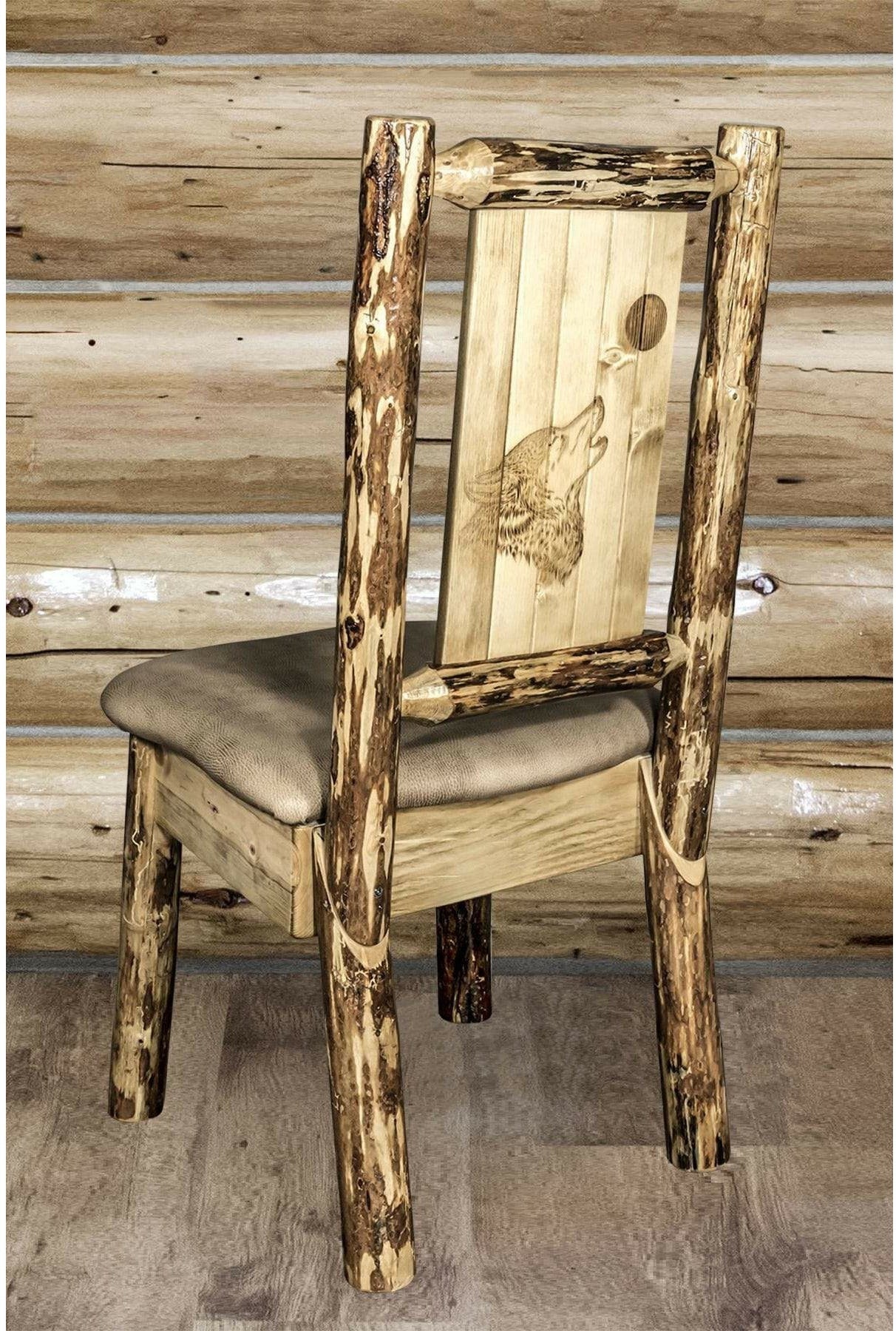 Montana Woodworks Glacier Country Kollektion Seitenstuhl Buckskin Polsterung mit Lasergravur Design