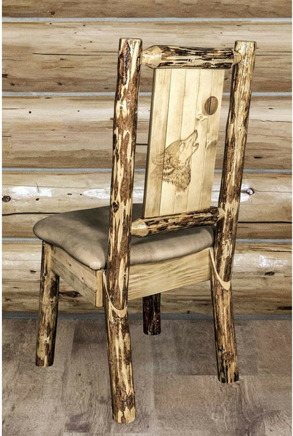 Montana Woodworks Glacier Country Kollektion Seitenstuhl Buckskin Polsterung mit Lasergravur Design