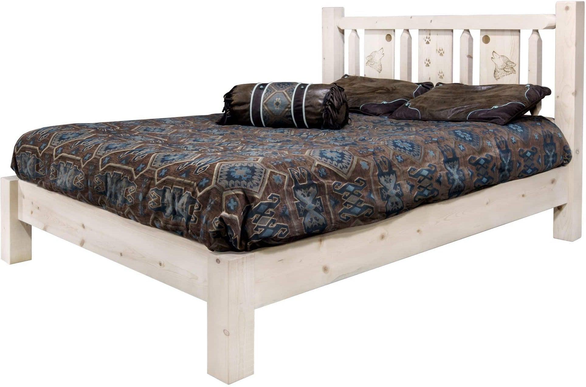 Montana Woodworks Homestead Kollektion King Platform Bett mit Lasergravur Design - Bereit zum Abschluss