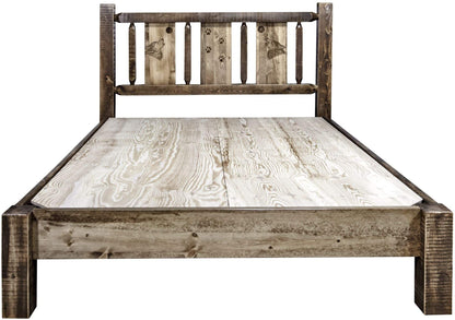 Montana Woodworks Homestead Kollektion King Platform Bett mit Lasergravur Design - Flecken & Klare Lacquer Finish