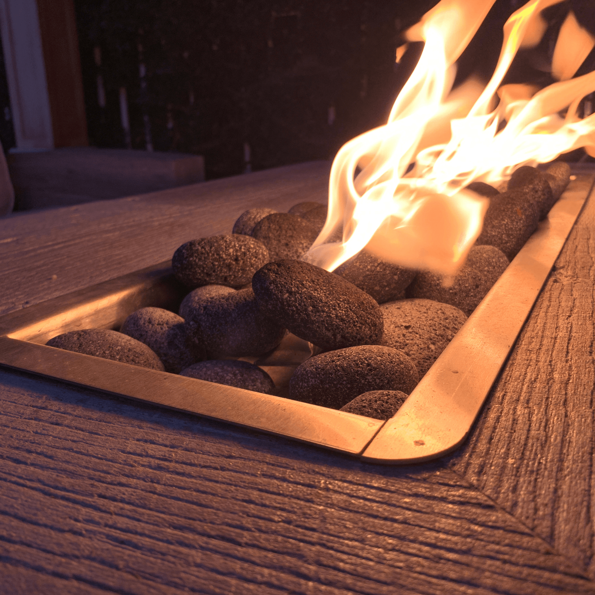 DIE AUSSENSTELLE PLUS Carson Wood Grain Fire Pit