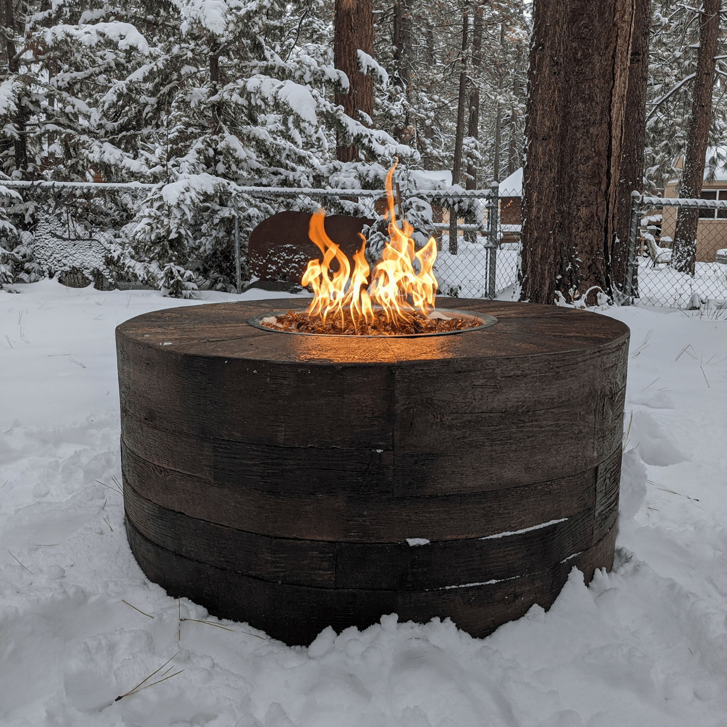 DIE AUSSERHALB PLUS Sequoia Wood Grain Fire Pit