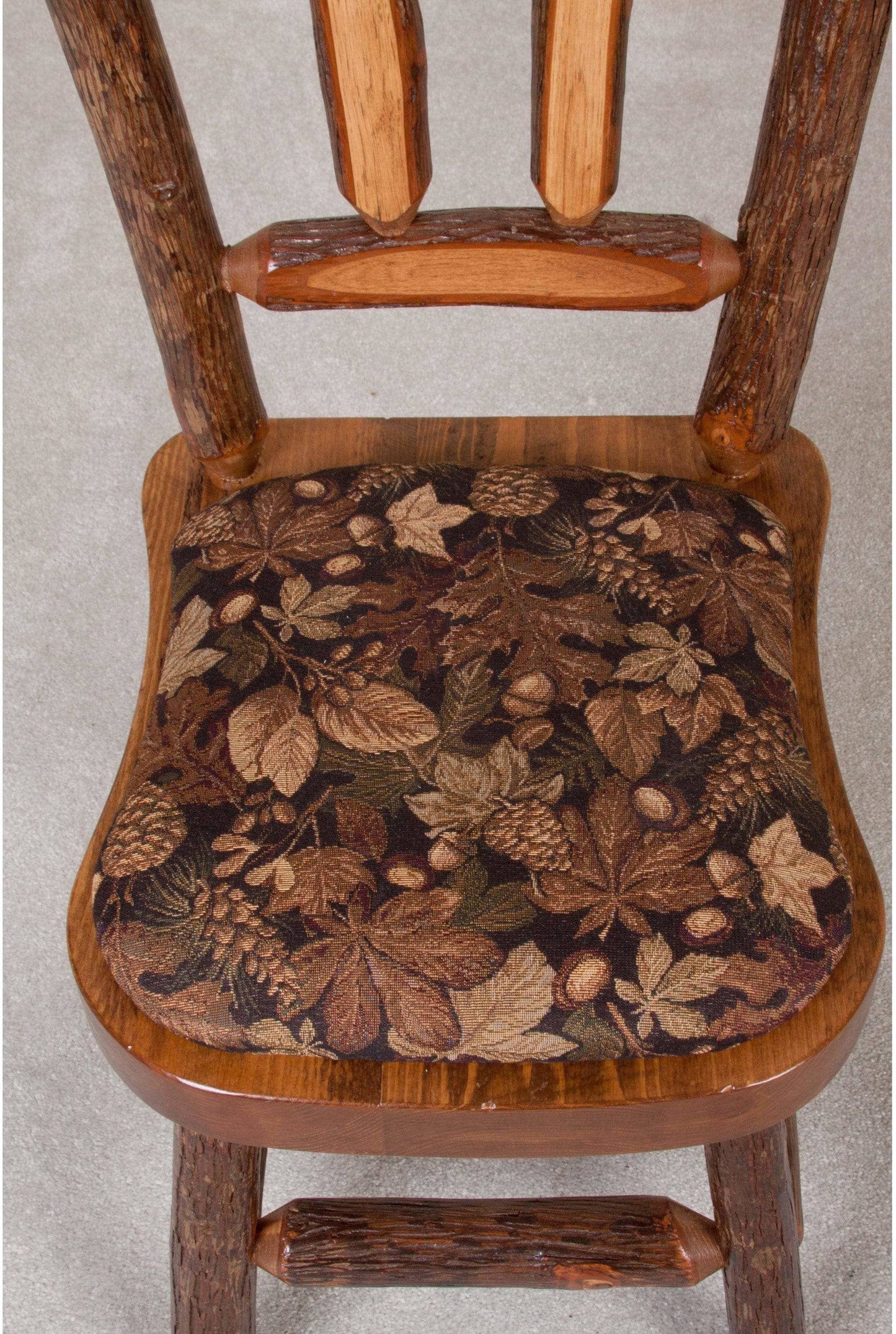 Viking Log Sawtooth Hickory Esszimmerstuhl